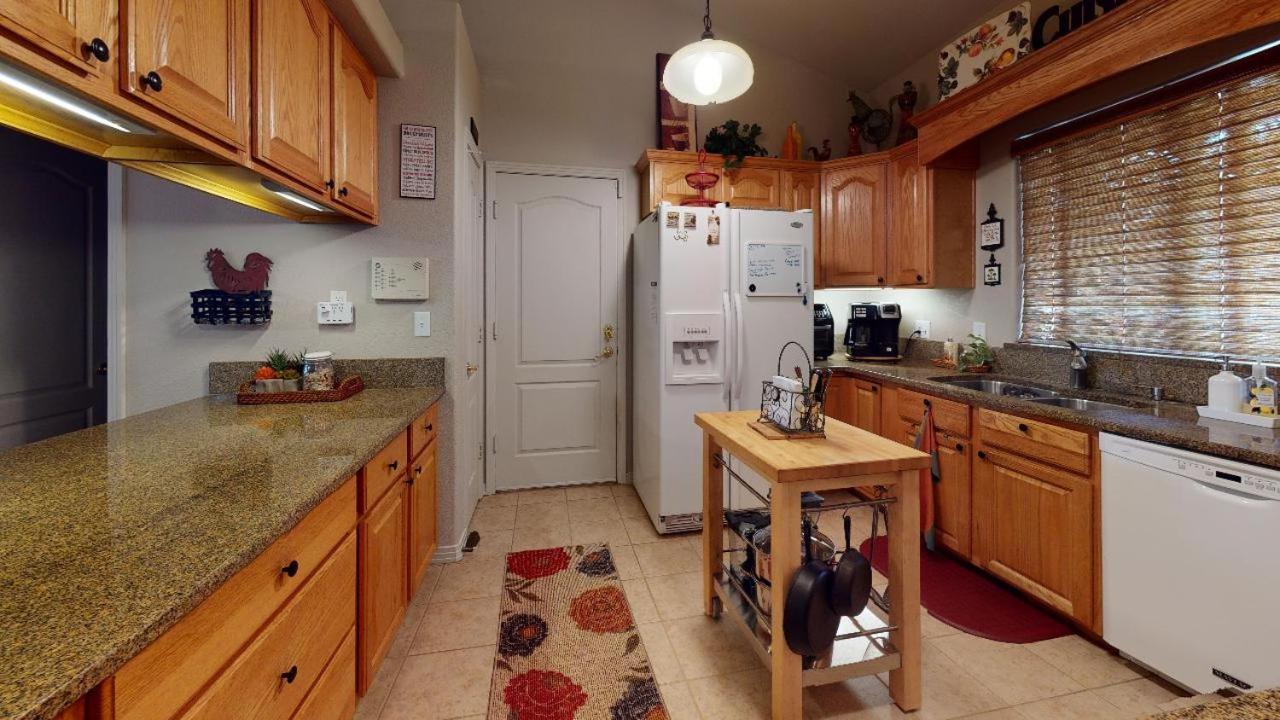 120 Winding Meadow By Vacation Rentals For You Monument Exterior photo